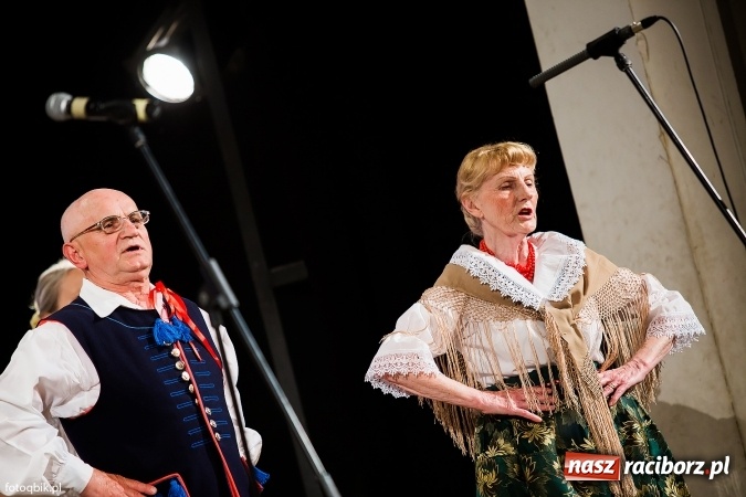 Zdjęcie w galerii na portalu naszraciborz.pl: Raciborski Dzień Seniora oraz 10-lecie działalności grupy Seniorzy ZPiT Strzecha wiadomości z regionu