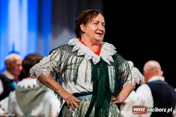 Zdjęcie w galerii na portalu naszraciborz.pl: Raciborski Dzień Seniora oraz 10-lecie działalności grupy Seniorzy ZPiT Strzecha wiadomości z regionu