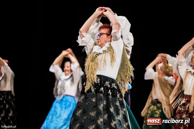 Zdjęcie w galerii na portalu naszraciborz.pl: Raciborski Dzień Seniora oraz 10-lecie działalności grupy Seniorzy ZPiT Strzecha wiadomości z regionu