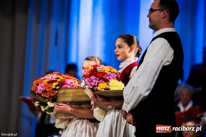 Zdjęcie w galerii na portalu naszraciborz.pl: Raciborski Dzień Seniora oraz 10-lecie działalności grupy Seniorzy ZPiT Strzecha wiadomości z regionu