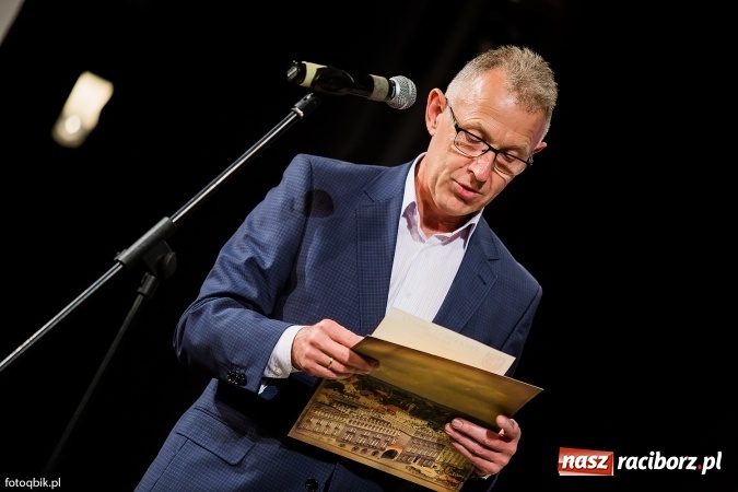 Zdjęcie w galerii na portalu naszraciborz.pl: Raciborski Dzień Seniora oraz 10-lecie działalności grupy Seniorzy ZPiT Strzecha wiadomości z regionu