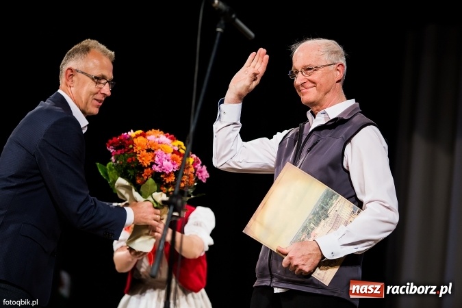 Zdjęcie w galerii na portalu naszraciborz.pl: Raciborski Dzień Seniora oraz 10-lecie działalności grupy Seniorzy ZPiT Strzecha wiadomości z regionu