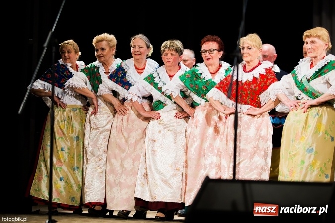 Zdjęcie w galerii na portalu naszraciborz.pl: Raciborski Dzień Seniora oraz 10-lecie działalności grupy Seniorzy ZPiT Strzecha wiadomości z regionu