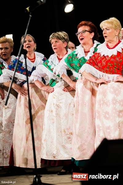 Zdjęcie w galerii na portalu naszraciborz.pl: Raciborski Dzień Seniora oraz 10-lecie działalności grupy Seniorzy ZPiT Strzecha wiadomości z regionu