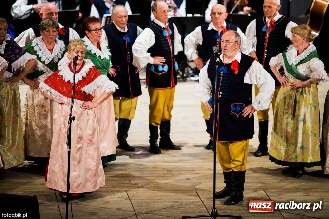 Zdjęcie w galerii na portalu naszraciborz.pl: Raciborski Dzień Seniora oraz 10-lecie działalności grupy Seniorzy ZPiT Strzecha wiadomości z regionu