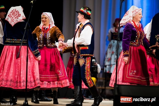 Zdjęcie w galerii na portalu naszraciborz.pl: Raciborski Dzień Seniora oraz 10-lecie działalności grupy Seniorzy ZPiT Strzecha wiadomości z regionu