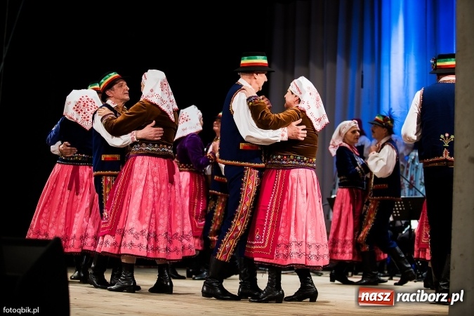Zdjęcie w galerii na portalu naszraciborz.pl: Raciborski Dzień Seniora oraz 10-lecie działalności grupy Seniorzy ZPiT Strzecha wiadomości z regionu