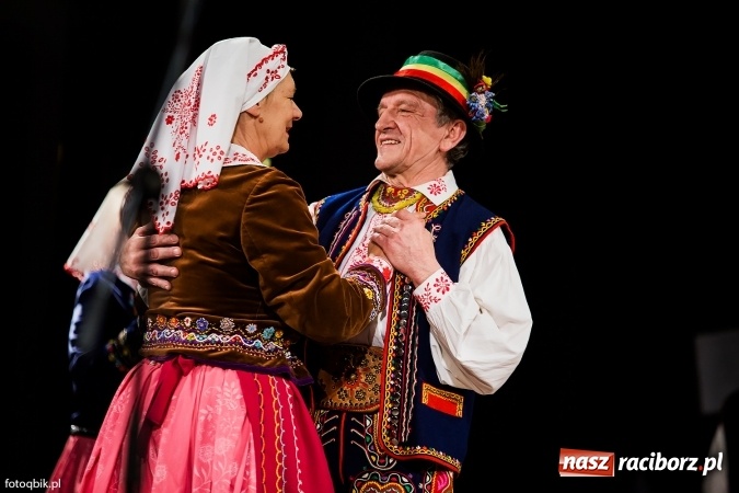 Zdjęcie w galerii na portalu naszraciborz.pl: Raciborski Dzień Seniora oraz 10-lecie działalności grupy Seniorzy ZPiT Strzecha wiadomości z regionu