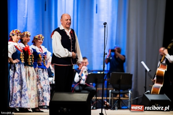 Zdjęcie w galerii na portalu naszraciborz.pl: Raciborski Dzień Seniora oraz 10-lecie działalności grupy Seniorzy ZPiT Strzecha wiadomości z regionu