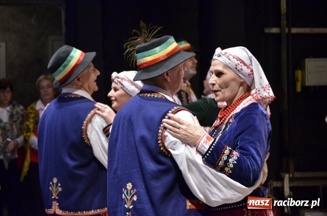 Zdjęcie w galerii na portalu naszraciborz.pl: Raciborski Dzień Seniora oraz 10-lecie działalności grupy Seniorzy ZPiT Strzecha wiadomości z regionu