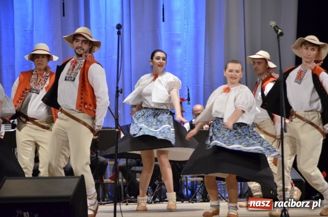 Zdjęcie w galerii na portalu naszraciborz.pl: Raciborski Dzień Seniora oraz 10-lecie działalności grupy Seniorzy ZPiT Strzecha wiadomości z regionu