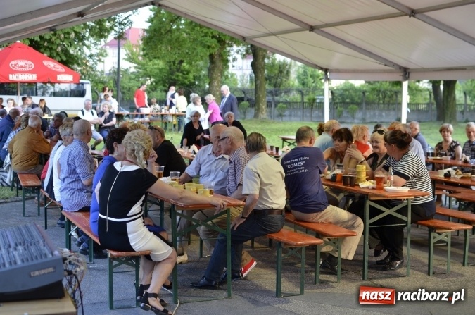 Zdjęcie w galerii na portalu naszraciborz.pl: Raciborski Dzień Seniora oraz 10-lecie działalności grupy Seniorzy ZPiT Strzecha wiadomości z regionu
