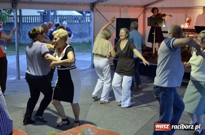 Zdjęcie w galerii na portalu naszraciborz.pl: Raciborski Dzień Seniora oraz 10-lecie działalności grupy Seniorzy ZPiT Strzecha wiadomości z regionu