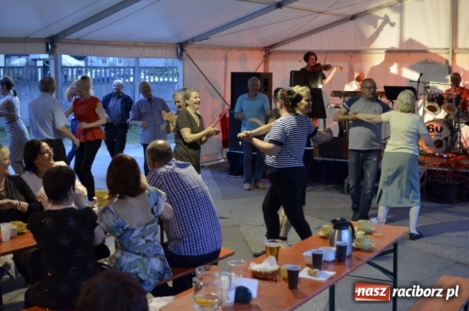 Zdjęcie w galerii na portalu naszraciborz.pl: Raciborski Dzień Seniora oraz 10-lecie działalności grupy Seniorzy ZPiT Strzecha wiadomości z regionu