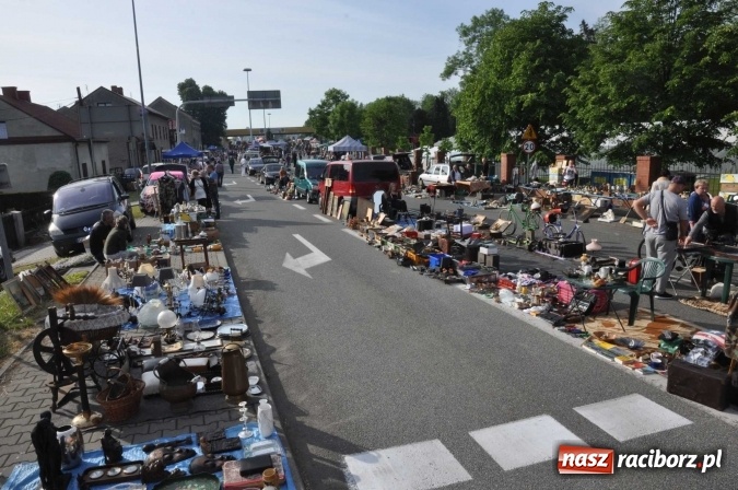 Zdjęcie w galerii na portalu naszraciborz.pl: Rekordowa liczba stoisk na Jarmarku na Granicy w Chałupkach!  wiadomości z regionu