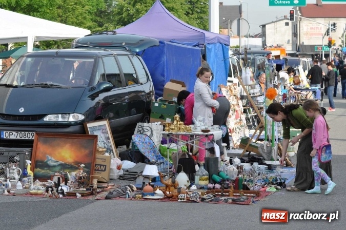 Zdjęcie w galerii na portalu naszraciborz.pl: Rekordowa liczba stoisk na Jarmarku na Granicy w Chałupkach!  wiadomości z regionu