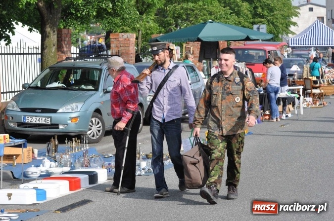 Zdjęcie w galerii na portalu naszraciborz.pl: Rekordowa liczba stoisk na Jarmarku na Granicy w Chałupkach!  wiadomości z regionu