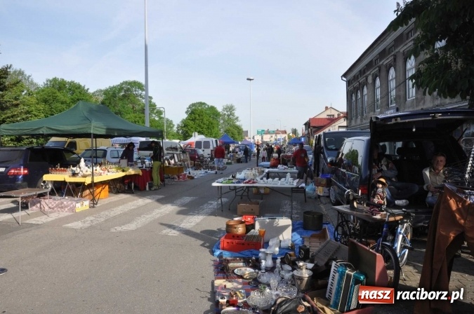 Zdjęcie w galerii na portalu naszraciborz.pl: Rekordowa liczba stoisk na Jarmarku na Granicy w Chałupkach!  wiadomości z regionu