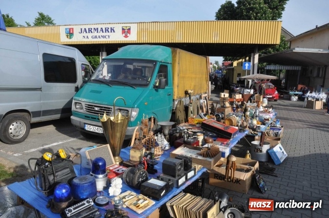 Zdjęcie w galerii na portalu naszraciborz.pl: Rekordowa liczba stoisk na Jarmarku na Granicy w Chałupkach!  wiadomości z regionu