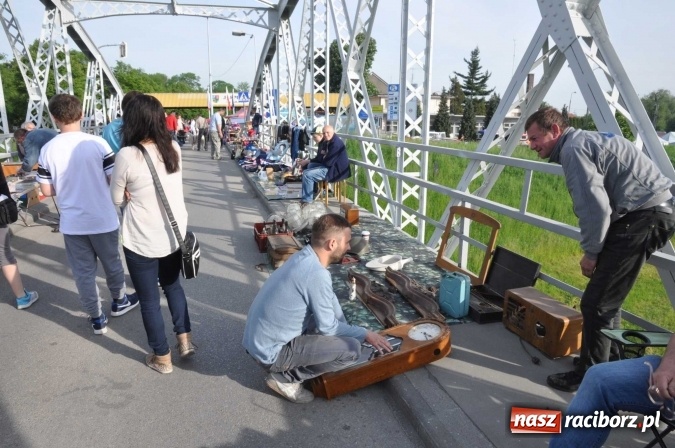 Zdjęcie w galerii na portalu naszraciborz.pl: Rekordowa liczba stoisk na Jarmarku na Granicy w Chałupkach!  wiadomości z regionu