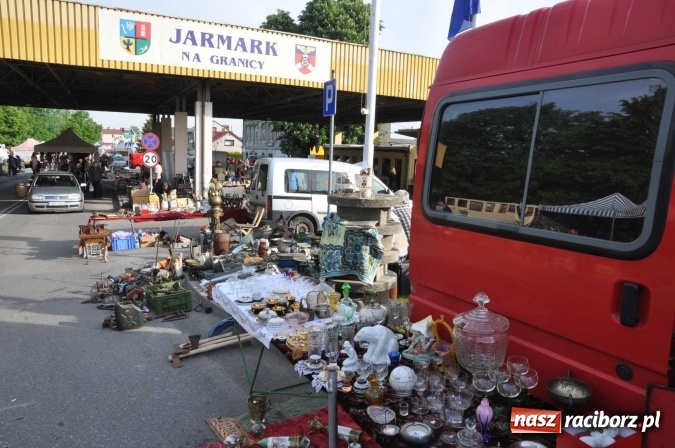 Zdjęcie w galerii na portalu naszraciborz.pl: Rekordowa liczba stoisk na Jarmarku na Granicy w Chałupkach!  wiadomości z regionu