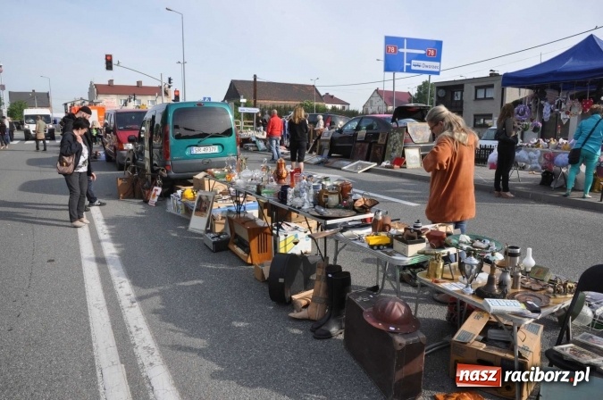 Zdjęcie w galerii na portalu naszraciborz.pl: Rekordowa liczba stoisk na Jarmarku na Granicy w Chałupkach!  wiadomości z regionu