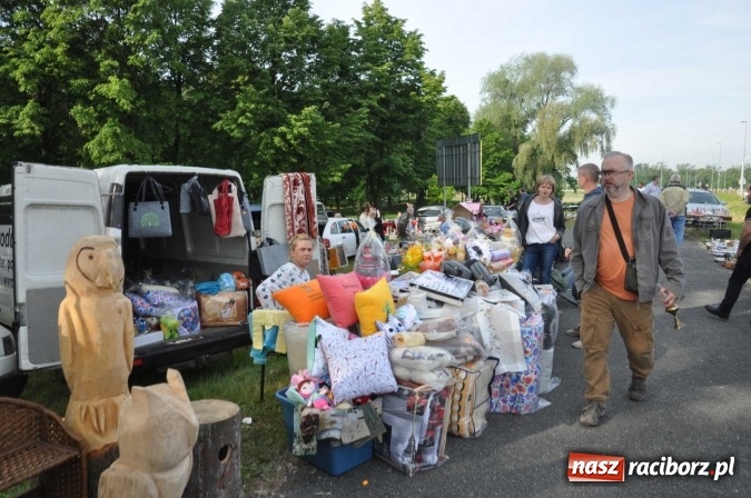 Zdjęcie w galerii na portalu naszraciborz.pl: Rekordowa liczba stoisk na Jarmarku na Granicy w Chałupkach!  wiadomości z regionu