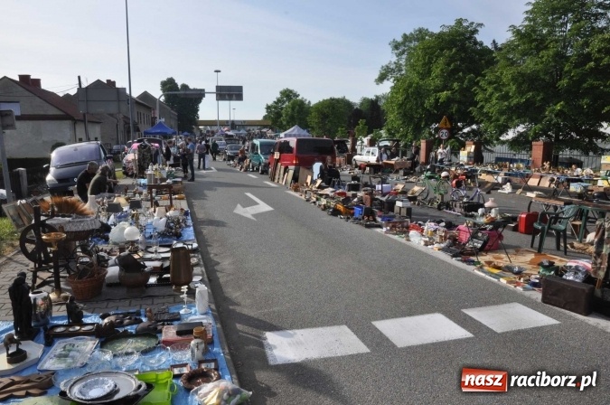 Zdjęcie w galerii na portalu naszraciborz.pl: Rekordowa liczba stoisk na Jarmarku na Granicy w Chałupkach!  wiadomości z regionu