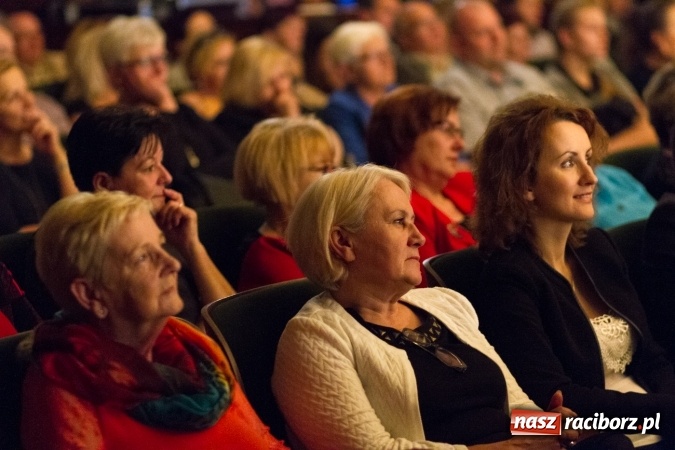 Zdjęcie w galerii na portalu naszraciborz.pl: MĘŻCZYZNA IDEALNY na deskach RCK wiadomości z regionu