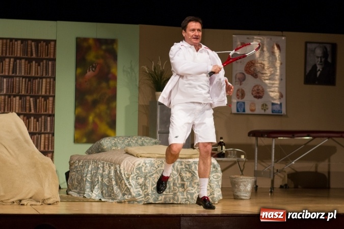 Zdjęcie w galerii na portalu naszraciborz.pl: MĘŻCZYZNA IDEALNY na deskach RCK wiadomości z regionu