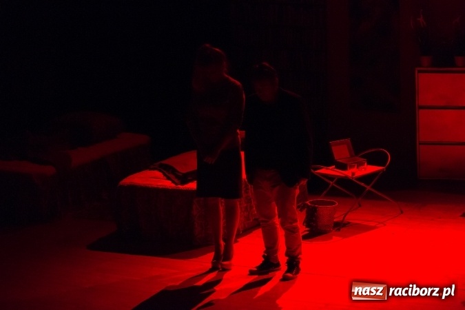 Zdjęcie w galerii na portalu naszraciborz.pl: MĘŻCZYZNA IDEALNY na deskach RCK wiadomości z regionu