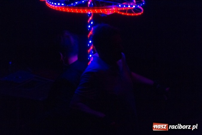 Zdjęcie w galerii na portalu naszraciborz.pl: MĘŻCZYZNA IDEALNY na deskach RCK wiadomości z regionu