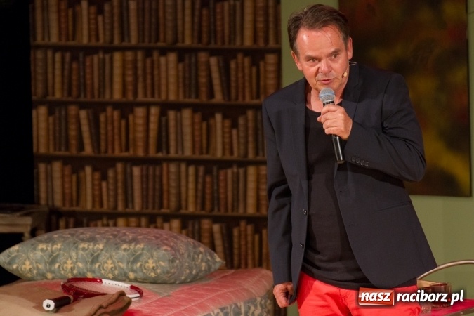 Zdjęcie w galerii na portalu naszraciborz.pl: MĘŻCZYZNA IDEALNY na deskach RCK wiadomości z regionu