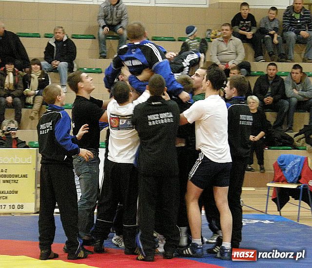 Zdjęcie w galerii na portalu naszraciborz.pl: Złoto kadetów MKZ Unia Racibórz wiadomości z regionu