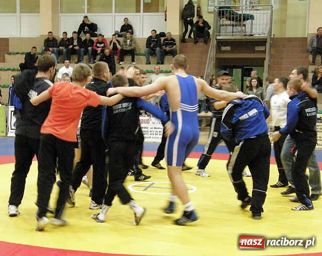 Zdjęcie w galerii na portalu naszraciborz.pl: Złoto kadetów MKZ Unia Racibórz wiadomości z regionu