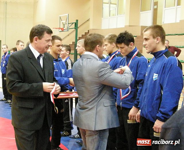 Zdjęcie w galerii na portalu naszraciborz.pl: Złoto kadetów MKZ Unia Racibórz wiadomości z regionu
