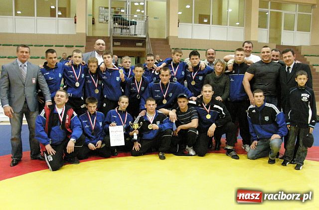 Zdjęcie w galerii na portalu naszraciborz.pl: Złoto kadetów MKZ Unia Racibórz wiadomości z regionu