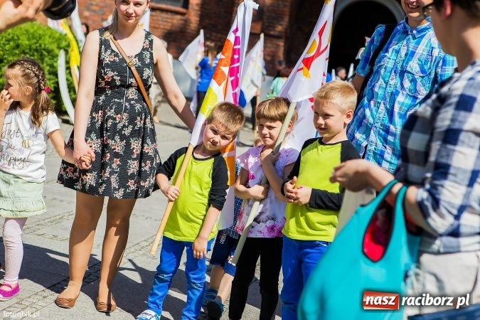 Zdjęcie w galerii na portalu naszraciborz.pl: Marsz dla Życia i Rodziny przeszedł ulicami Raciborza wiadomości z regionu