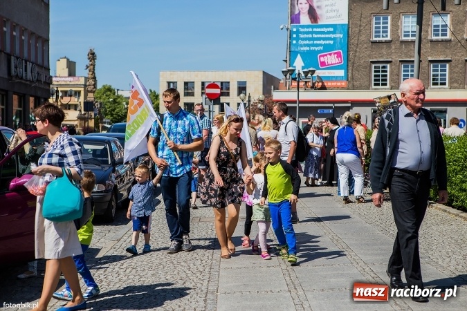 Zdjęcie w galerii na portalu naszraciborz.pl: Marsz dla Życia i Rodziny przeszedł ulicami Raciborza wiadomości z regionu