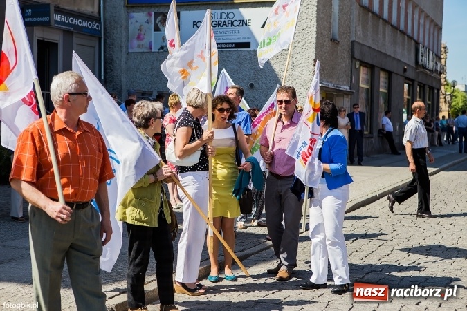 Zdjęcie w galerii na portalu naszraciborz.pl: Marsz dla Życia i Rodziny przeszedł ulicami Raciborza wiadomości z regionu