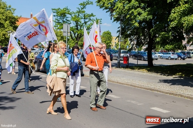 Zdjęcie w galerii na portalu naszraciborz.pl: Marsz dla Życia i Rodziny przeszedł ulicami Raciborza wiadomości z regionu