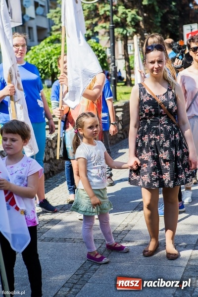 Zdjęcie w galerii na portalu naszraciborz.pl: Marsz dla Życia i Rodziny przeszedł ulicami Raciborza wiadomości z regionu