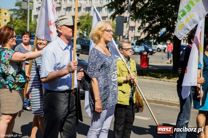 Zdjęcie w galerii na portalu naszraciborz.pl: Marsz dla Życia i Rodziny przeszedł ulicami Raciborza wiadomości z regionu