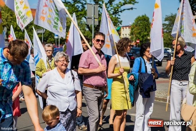 Zdjęcie w galerii na portalu naszraciborz.pl: Marsz dla Życia i Rodziny przeszedł ulicami Raciborza wiadomości z regionu