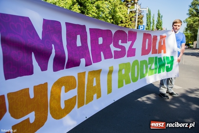 Zdjęcie w galerii na portalu naszraciborz.pl: Marsz dla Życia i Rodziny przeszedł ulicami Raciborza wiadomości z regionu