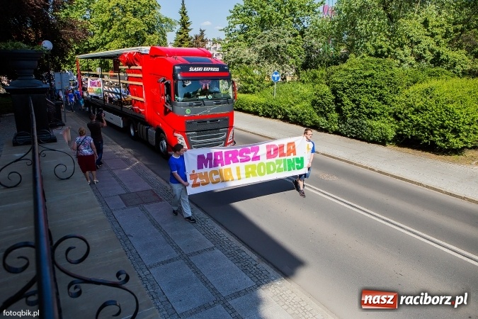 Zdjęcie w galerii na portalu naszraciborz.pl: Marsz dla Życia i Rodziny przeszedł ulicami Raciborza wiadomości z regionu