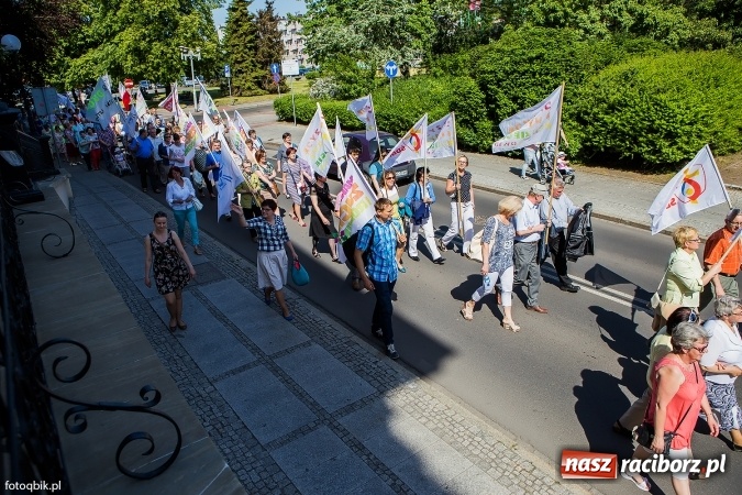 Zdjęcie w galerii na portalu naszraciborz.pl: Marsz dla Życia i Rodziny przeszedł ulicami Raciborza wiadomości z regionu