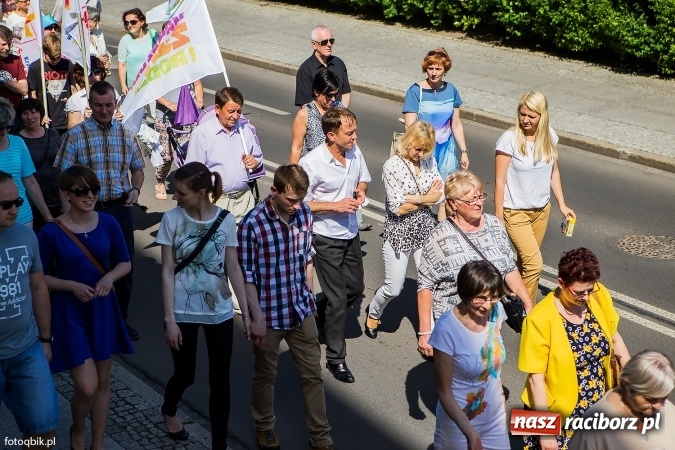 Zdjęcie w galerii na portalu naszraciborz.pl: Marsz dla Życia i Rodziny przeszedł ulicami Raciborza wiadomości z regionu
