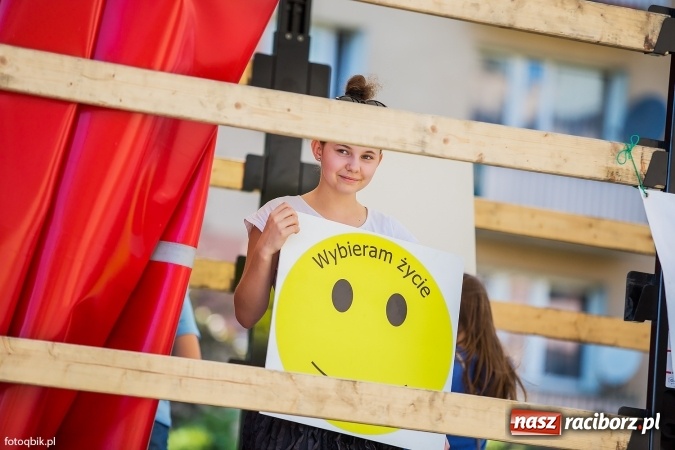 Zdjęcie w galerii na portalu naszraciborz.pl: Marsz dla Życia i Rodziny przeszedł ulicami Raciborza wiadomości z regionu