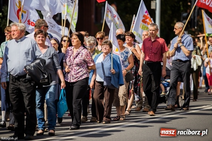 Zdjęcie w galerii na portalu naszraciborz.pl: Marsz dla Życia i Rodziny przeszedł ulicami Raciborza wiadomości z regionu